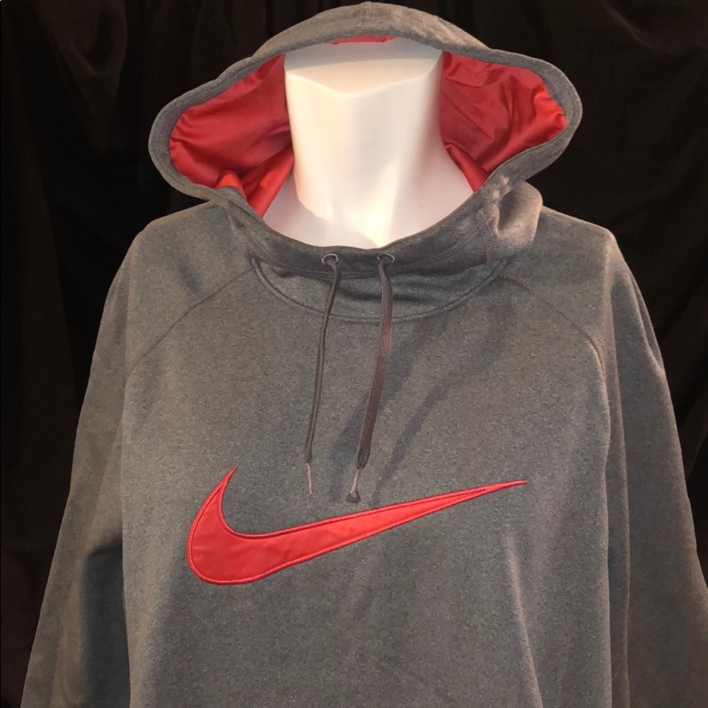 Women’s Nike Therma Hoodie